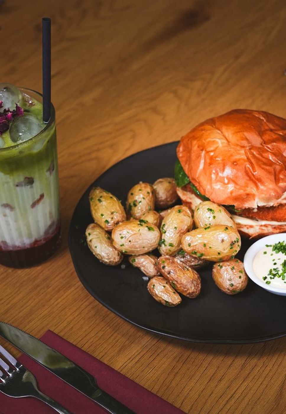 Chicken bun et pommes de terre rôties Kōsei